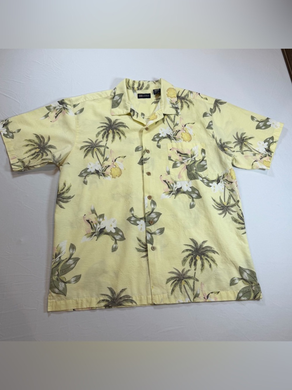 Faded Glory Classic Button Down Shirt Pale Yellow Tropical Print Men's Shirt LRG